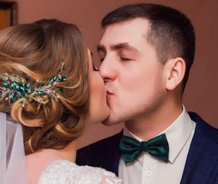 Women Gold Headpiece Teardrop Emerald Green Crystal Hair Vine Comb Wedding Hair Accessory Rhinestone Hair Piece Gift for Her Party Headress for Bride Bridesmaid Girls(Gold)