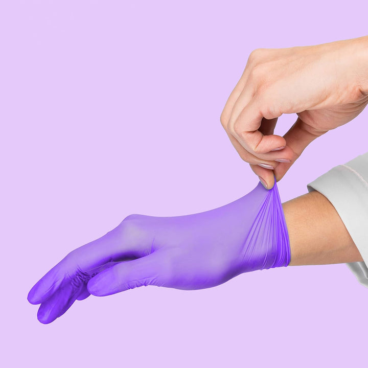 Nitrile® Violaexamination Glove in Pure Nitrile Violet Powderfree Medium (7-75)