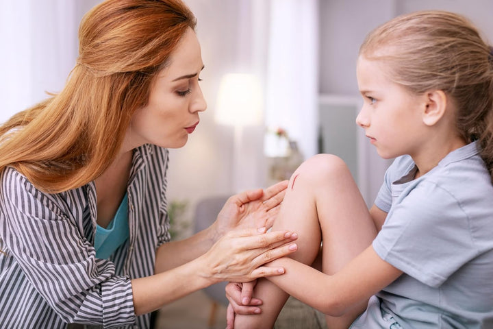 Alcohol Swabs 100 Pack, for Use as Single Use Pre Injection & Weight Loss Injection Wipes, Wound Cleaning, Surface Sterilisation & Medical Use. 70% Isopropyl Alcohol.