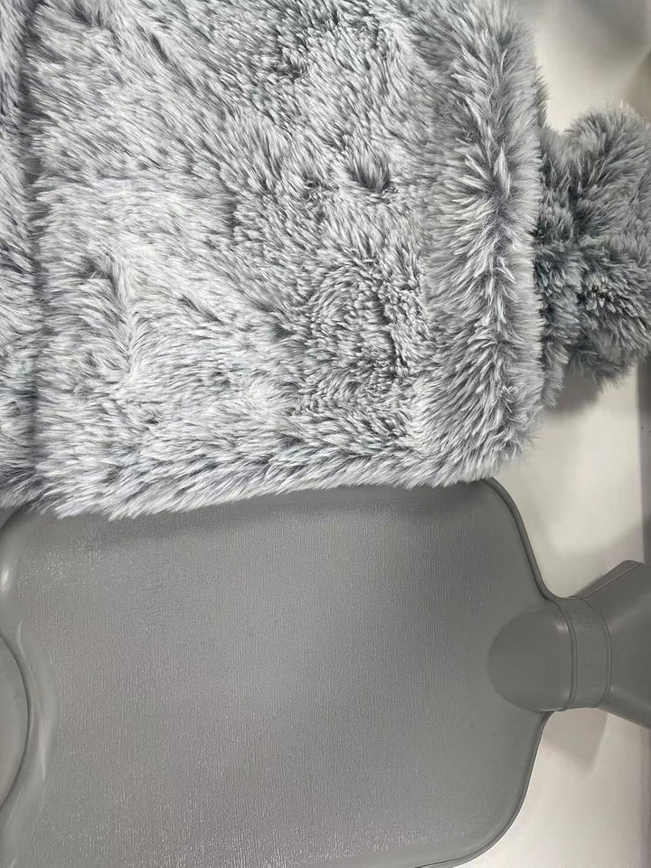 Hot Water Bottle with Luxury Cosy Faux Fur Cover,2L Leakproof Large Hot Water Bag for Neck,Shoulder,Hand Feet Warmer,Gifts for Women,Men(Grey)
