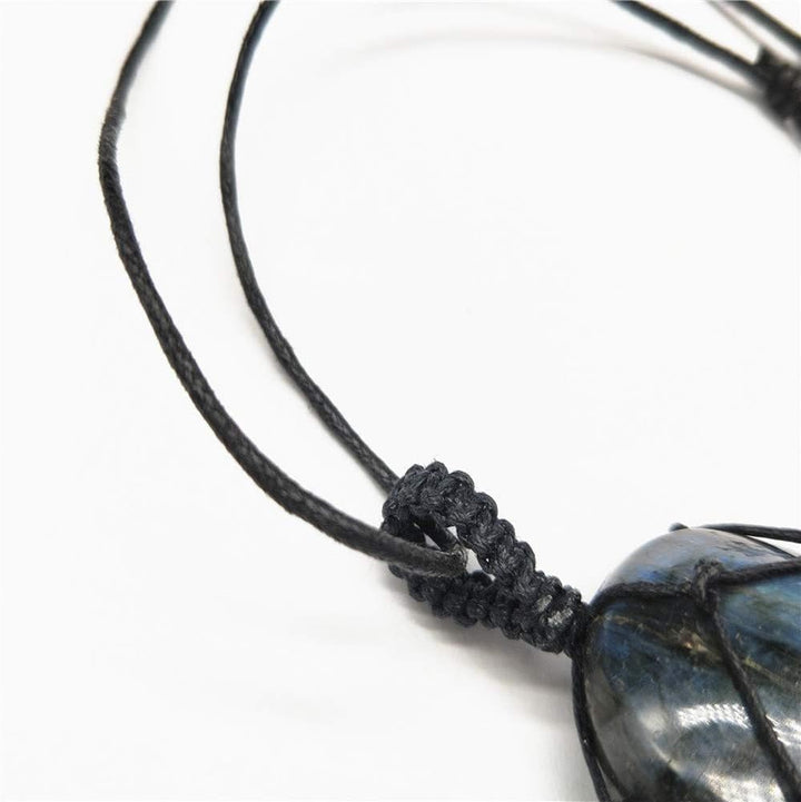 Natural Labradorite Crystal Necklace Healing Chakra Pendant with Hand-Woven Rope Labradorite Palm Stone Moonstone Healing Stone Pendant