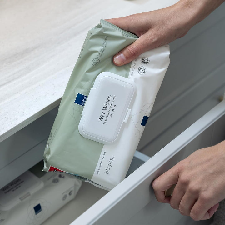 Wet Wipes - Pack of 80 Heavy Duty Incontinence Wipes - Fragrance & Colourant Free, Dermatologically Tested