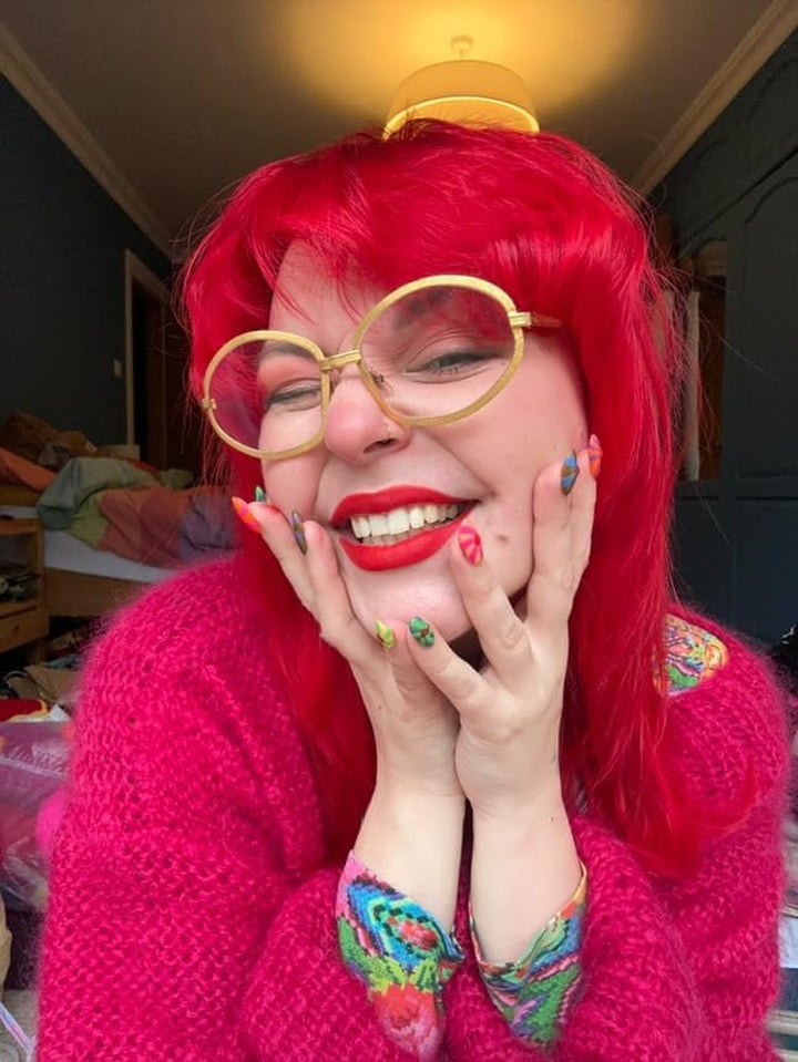 Vibrant Vermillion Red Semi-Permanent Hair Dye. Highly Pigmented Scarlet Red Conditioning & Oil Nourishing Vegan Formula | No Bleach or Ammonia | 100Ml