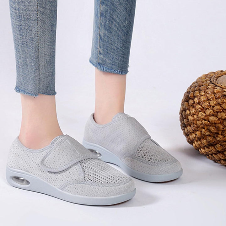 Neuropathy Shoes with Adjustable Strap - Extra Wide Orthopedic Breathable Diabetic Footwear for Women, Elderly Swollen Pain Relief (Beige, 4 UK)