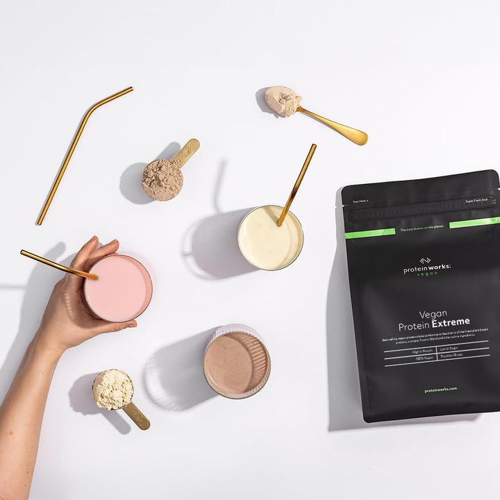 Protein Works - Vegan Protein Extreme, Added Vitamin Blend, Vegan Protein Powder, Plant Based Protein Shake, 28 Servings, Chocolate Silk, 1Kg