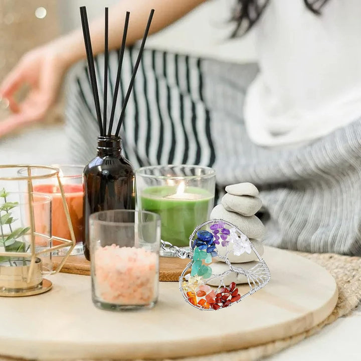 Tree of Life Keyring 7 Chakra Healing Crystal Tumbled Stone Natural Gemstone Car Key Chain Reiki Healing Keychain for Friendship Women Men Girls Bikes Home