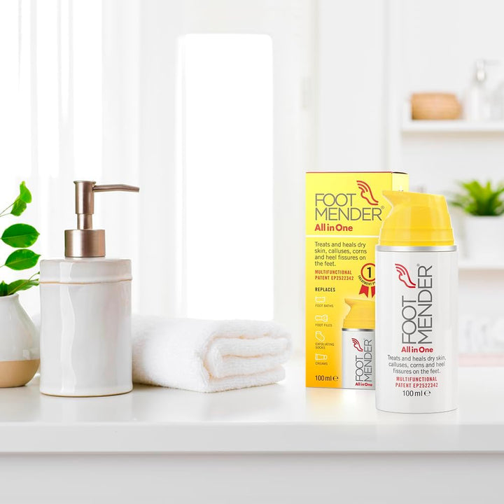 All in One | Treats and Heals Dry Feet, Hard Skin (Calluses), Corns and Cracked Heels (Heel Fissures) | Significant Effect after First Treatment | 100Ml