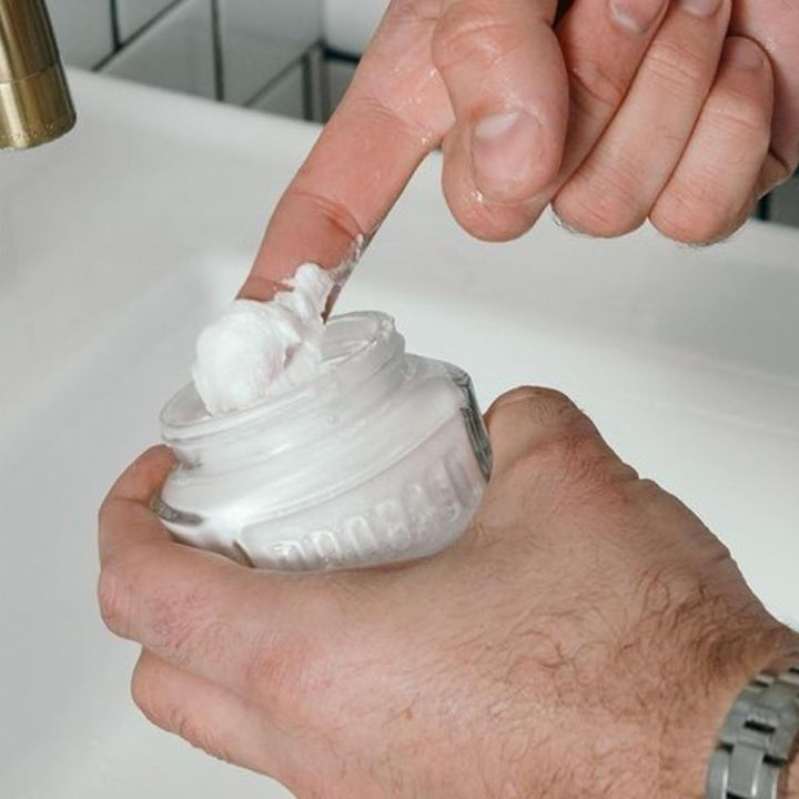 Pre Shave Cream, 100Ml, Refreshing and Toning Pre Shaving Cream with Eucalyptus Oil and Menthol, Made in Italy, Green