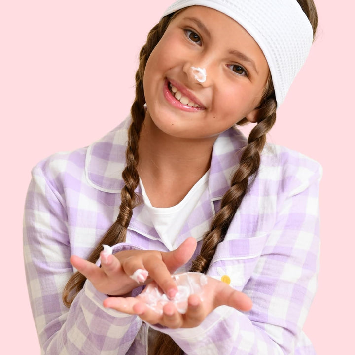 Delicate Body Lotion with Camomile, Sweet Almond and Shea Butter, 200Ml Naturally Gentle Kids and Baby Moisturiser Cream, Dermatologically Tested for All Skin Care Types