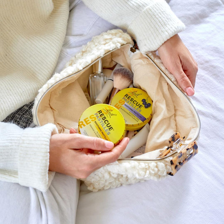 Remedy Pastilles | Blackcurrant Flavoured | Daily Support for Stressful Moments | Bach Original Flower Essences | Chewable Pastilles | 50G Travel Tin​