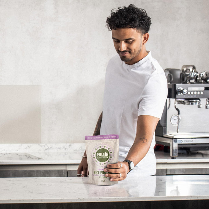 - Natural & Unflavoured Vegan Rice Protein Powder - 250G - 8.1G Protein, 0.4G Carbs, 43 Kcal per Serving - Low Carb, Gluten Free, Plant Based, Palm Oil Free & Dairy Free