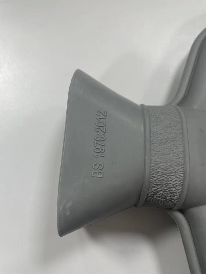 Hot Water Bottle with Fleece Cover - 2L Large Leakproof Hot Water Bag - Soft Hot Water Bottle with Hand Pocket and Natural Rubber -For Hands, Feet, Shoulders, Neck, Abdomen, Legs (Red)