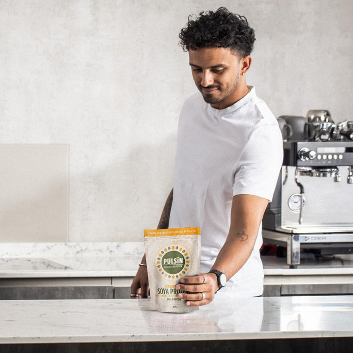 - Unflavoured Vegan Soya Protein Powder - 1Kg - 9G Protein, 0.1G Carbs, 39 Kcals per Serving - Gluten Free, Plant Based, Palm Oil Free & Dairy Free Protein