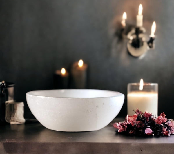 Crystal Selenite Charging round Shape Handmade Bowl Alter Cleansing Spiritual Energy Healing Plate Charge White Dish Meditation Tumbles Creative Dish Jewelry Storage Decoration or Gift