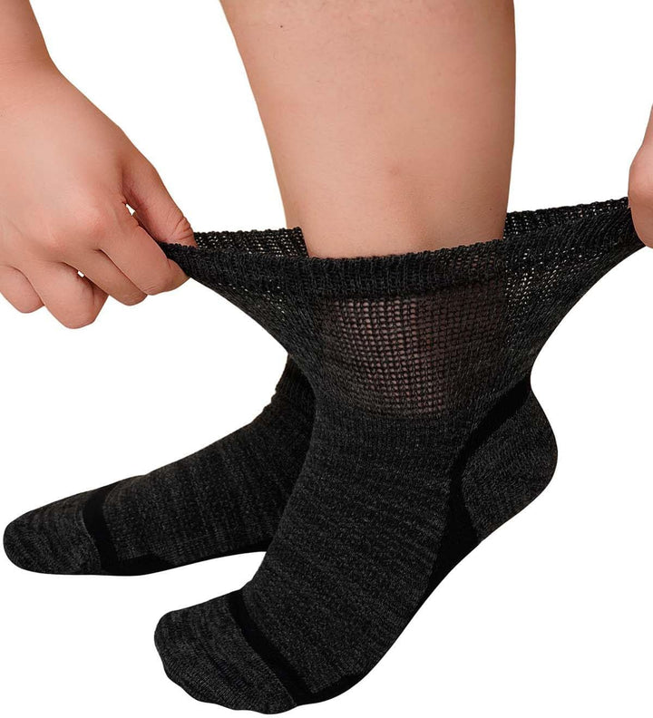 Diabetic Socks Bamboo for Women: Extra Wide Soft Top Ankle Socks for Swollen Feet Seamless Toe Hospital with Gentle Grips Non-Elastic Loose Fitting Edema Sock