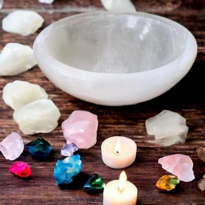 Crystal Selenite Bowl round Shape Handmade Carved Alter Cleansing Charging Spiritual Energy Healing Plate White Dish Meditation Tumbles Creative Decoration Gift (14 Cm)