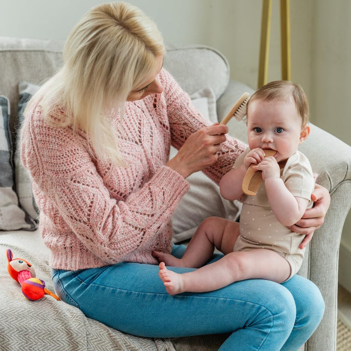 - Baby Scalp Oil - 30Ml - Soothing Moisturising Oil for Baby Scalp and Skin - Preventative of Itchy, Flaky, Dry, Damaged Skin and Cradle Cap.