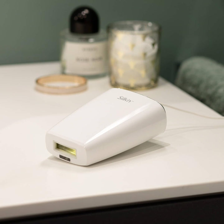 Jewel LUXX - Permanent Hair Removal - for Every Skin Type - with 200.000 Light Impulses - HPL™ Technology