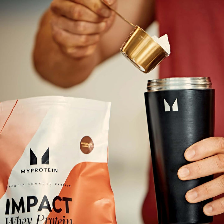 Impact Whey Protein Powder – Vanilla Flavour– 1Kg, 22G of Protein per Serving, Supports Muscle Building, Recovery & Lean Muscle Maintenance - 33 Servings