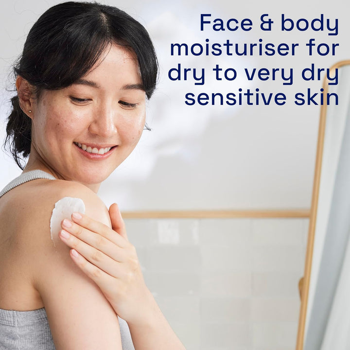 Body Moisturiser, 450G, Moisturising Cream for Dry to Very Dry, Sensitive Skin, with Niacinamide & Vitamin E