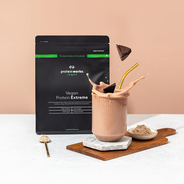Protein Works - Vegan Protein Extreme, Added Vitamin Blend, Vegan Protein Powder, Plant Based Protein Shake, 28 Servings, Chocolate Silk, 1Kg