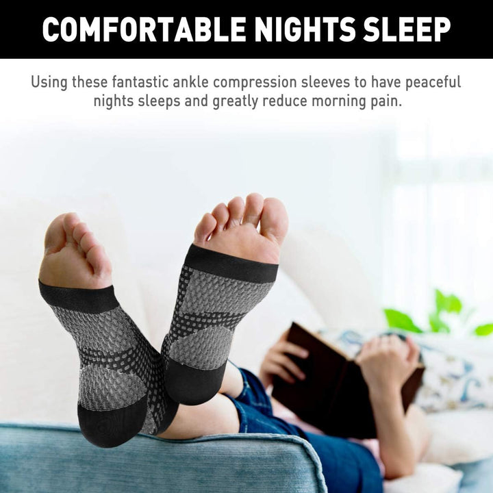Plantar Fasciitis Socks 1 PAIR, Compression Foot Sleeves for Sport Arthritis Pain Relief, Ankle Support Brace for Men and Women Black M