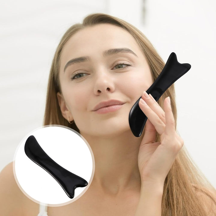 Buffalo Horn Gua Sha Board Double-Head Face Guasha Plate for Skin Care Massage Tool Handcrafted Facial Scraping for Neck and Eye Therapy Portable and Natural Material