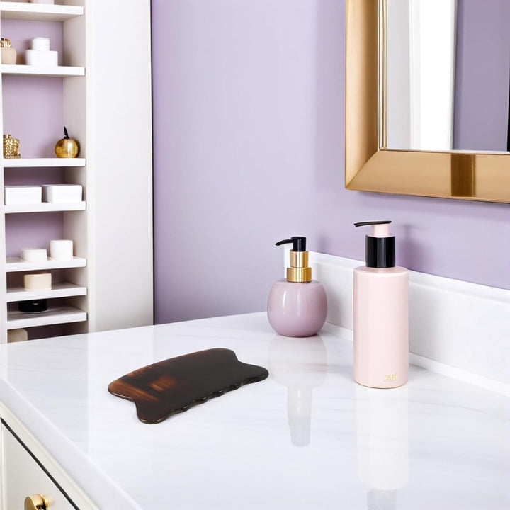 Portable Ox Horn Gua Sha Scraping Board for Full Body and Facial Massage Sturdy Natural Material Traditional Craftsmanship Versatile Manual Tool for Relaxation and Muscle Relief