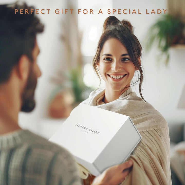 Relaxation Birthday Gifts for Women - Luxury Pamper Hamper Bath Set Gifts for Her with Lavender. Spa Sets for Mum with Organic Self Care Presents. Pamper Gift for Womens Birthday