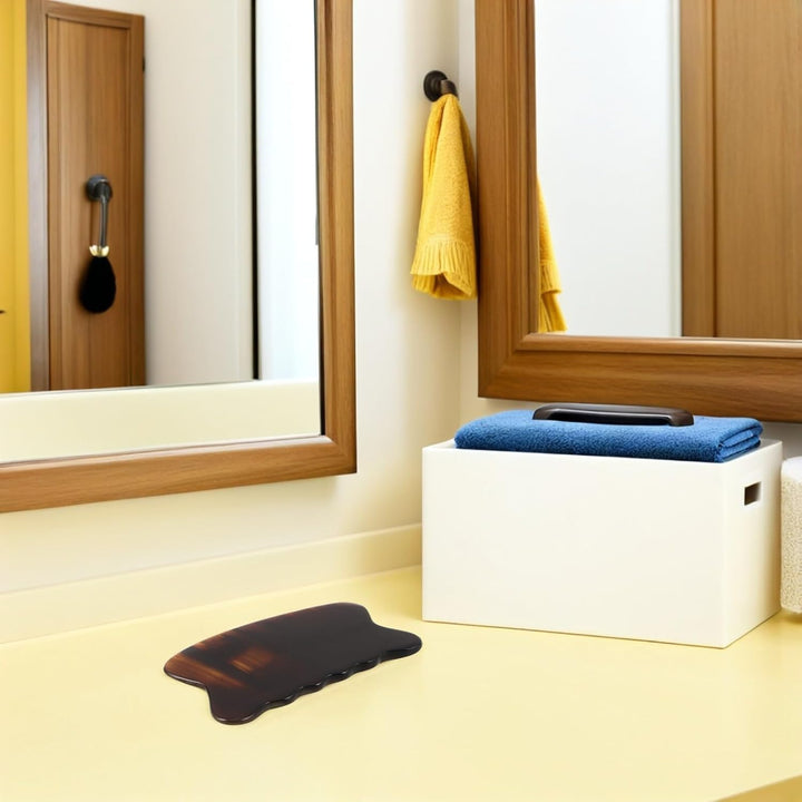 Natural Ox Horn Gua Sha Tool for Face and Body Massage, Portable Scraping Board for Neck and Back Muscle Relief, Lightweight Buffalo Horn Facial Massager for Home and Travel