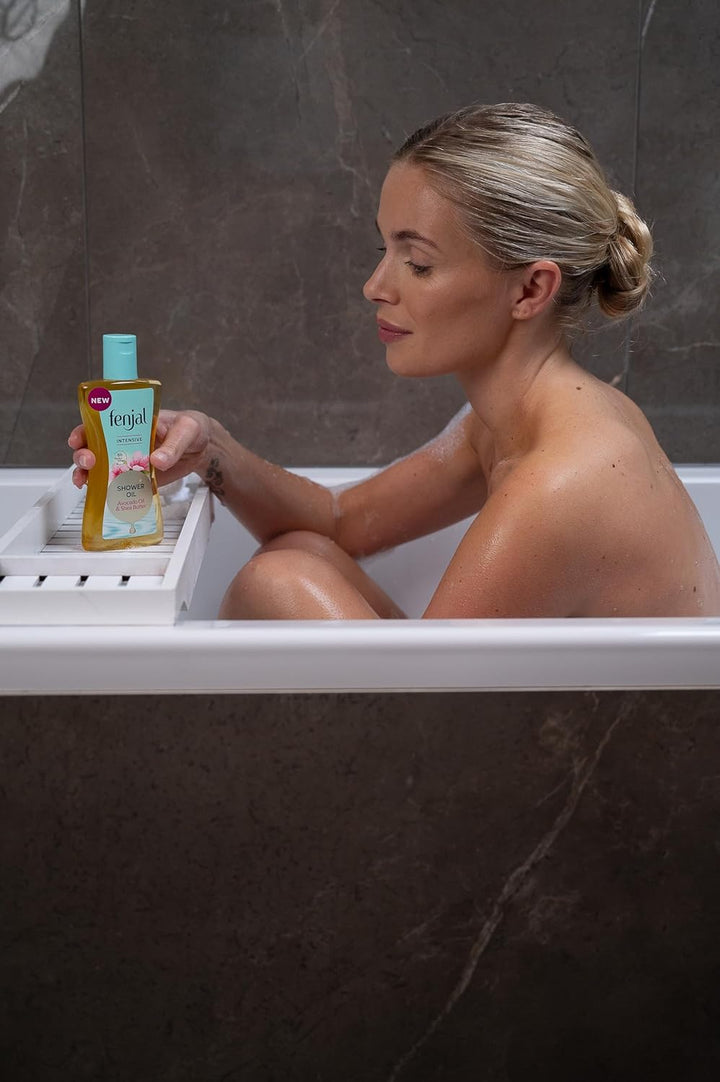 Intensive Shower Oil, Lightly Foaming Milk, Smooth & Hydrating, Bergamot & Vanilla, 225 Ml