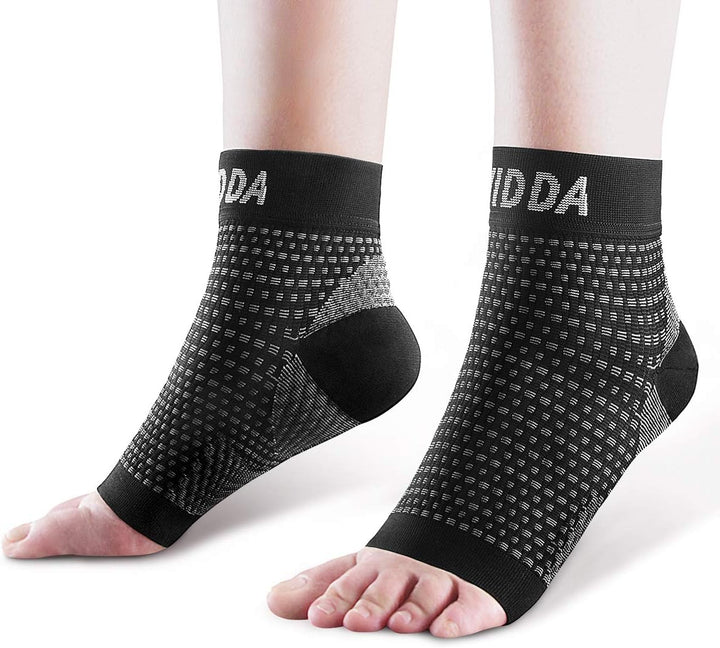 Plantar Fasciitis Socks 1 PAIR, Compression Foot Sleeves for Sport Arthritis Pain Relief, Ankle Support Brace for Men and Women Black M