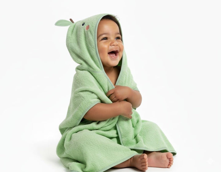 100% Organic Cotton Luxury Baby Hooded Bath Towel, Boy & Girl Gender Neutral Green Apple Fruit Design, Soft & Absorbent Infant Essential, New Parent Gift for Newborn to Toddler 75X75Cm
